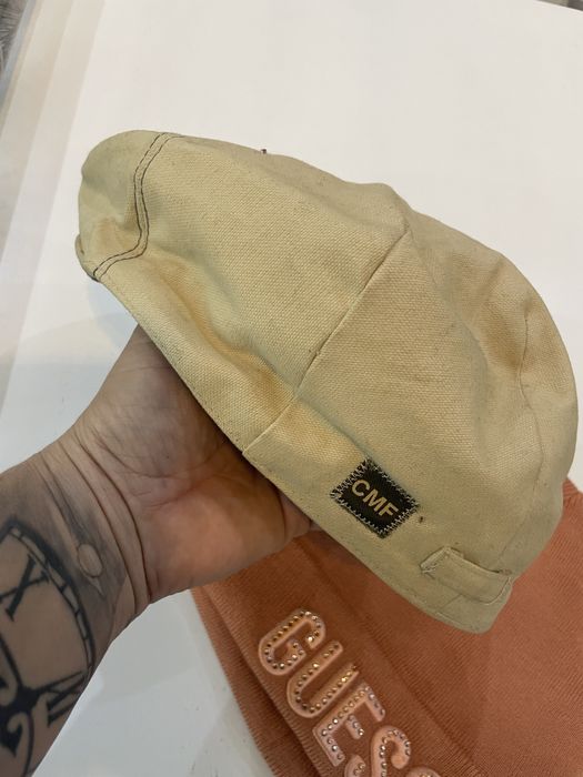 Дамска шапка GUESS