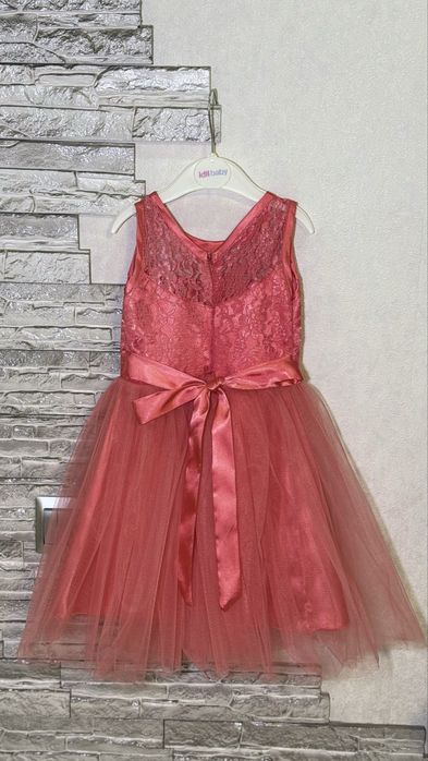 Нарядное платье для девочки