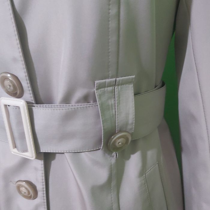 Pardesiu culoarea nisipului