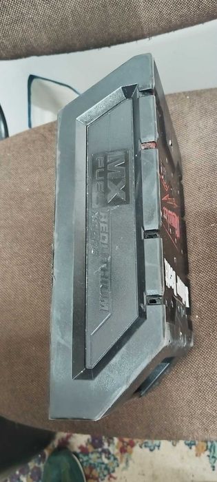 Milwaukee acumulator MXF