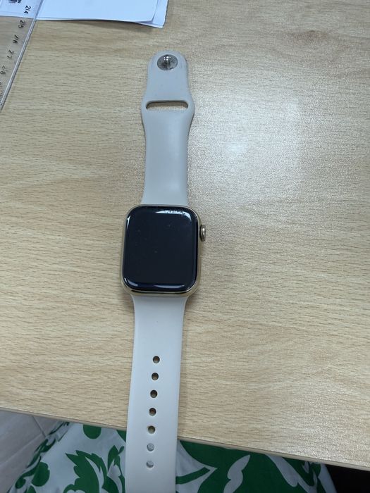 Смарт часовник Apple Watch 9, 41 мм, Cell, Gold Stainless Steel Case, Clay Sport Band - S/M