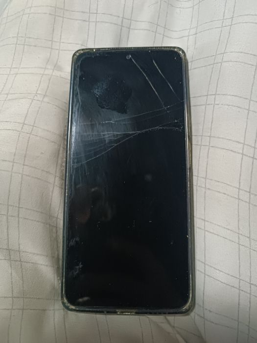 Продам телефон..