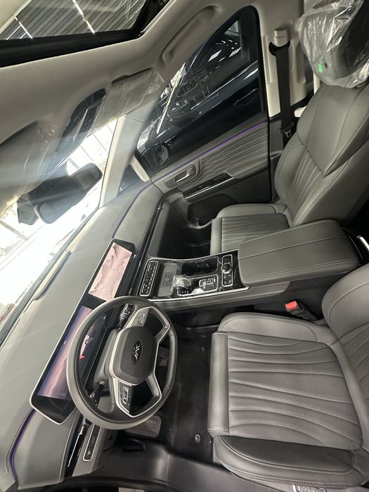 Jac Rf 8 biznes klass miniven