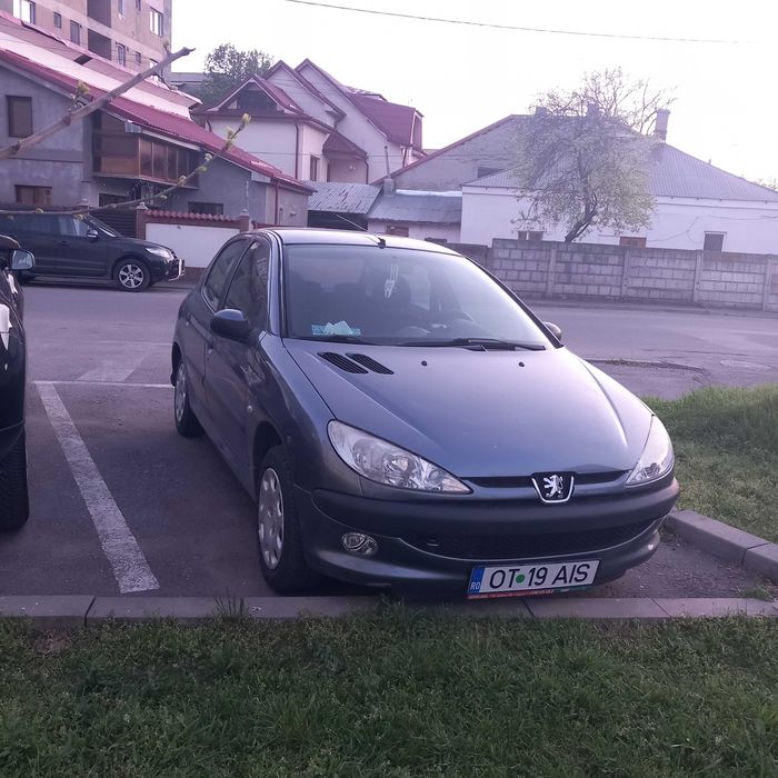 Vând  Auto Peugeot 206