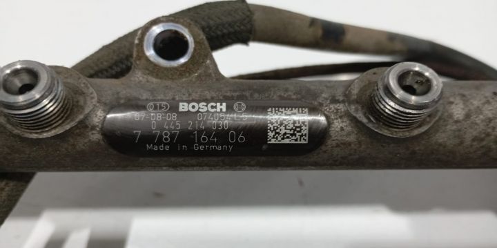 Rampa injectoare 2.0D M47 778716406 BMW Seria 5 E60/E61 [2003 - 2007]