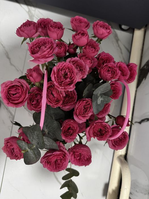 Цветы букет. Кустовая роза