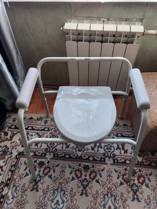 Продам кресло био туалет