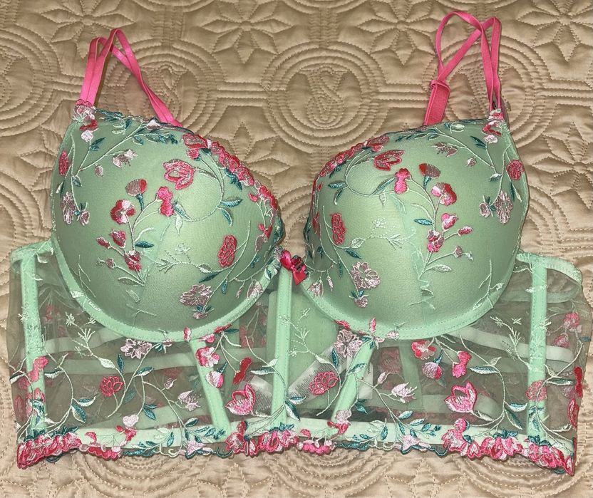 Продам женские бюсгальтера