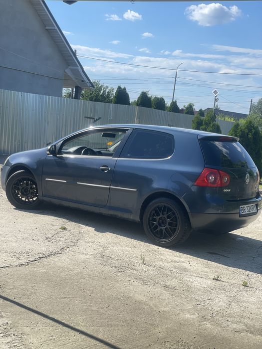 Vând golf 5 coupe