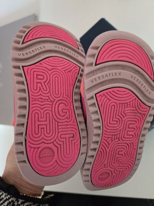 Reebok номер 22, adidas 21