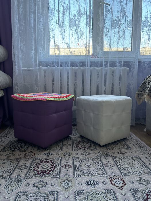 Продаються пуфики