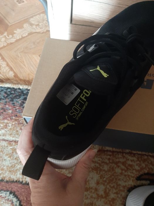 Продам кроссовки мужские