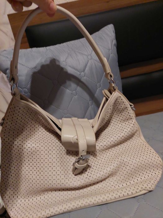 Продавам дамски чанти