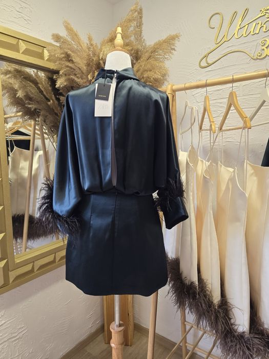 ZARA луксозни официални нови рокли