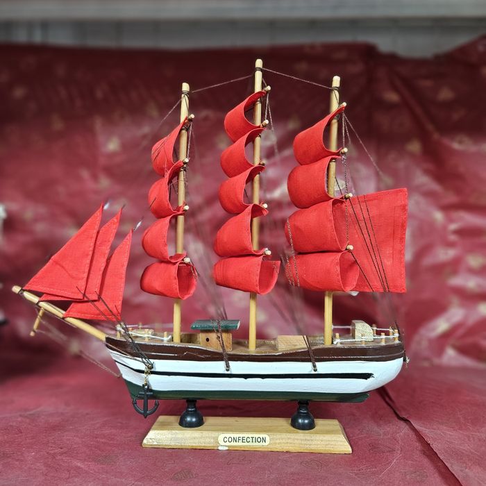 Корабль сувенир подарок