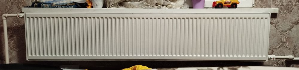 Panelniy radiator sotiladi