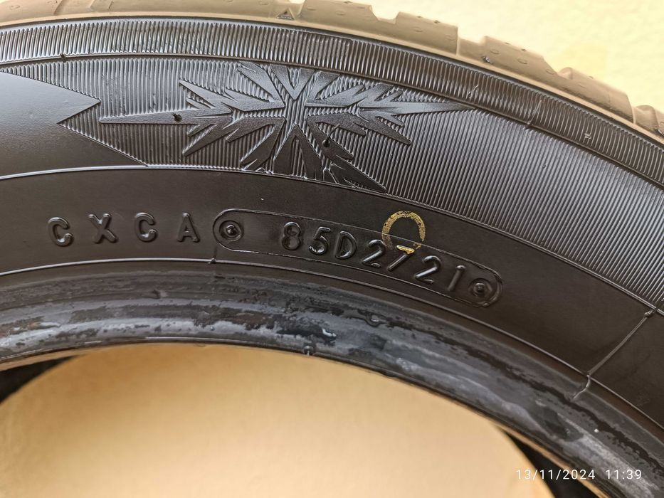 4бр зимни гуми Toyota Tires 185/60/15 Dot 21