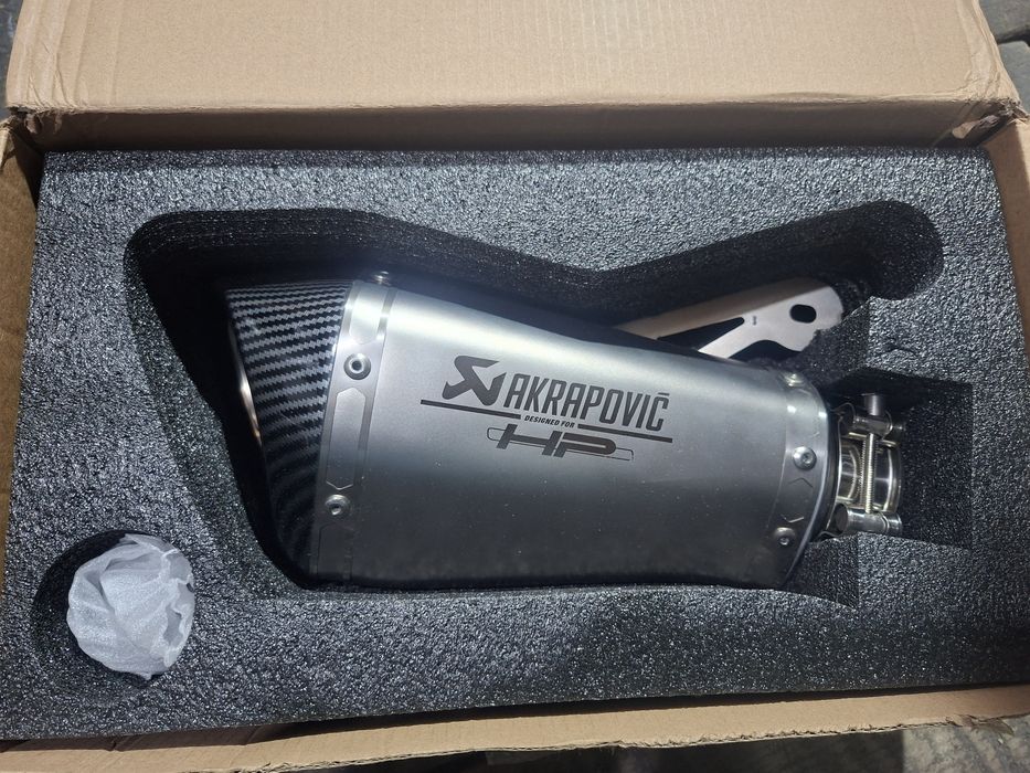 Спортно гърне AKRAPOVIC HP за мотор 600, 750 и 1000cc