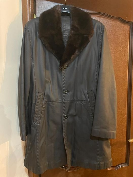 Солидное кожаное элегантное пальто. Italy