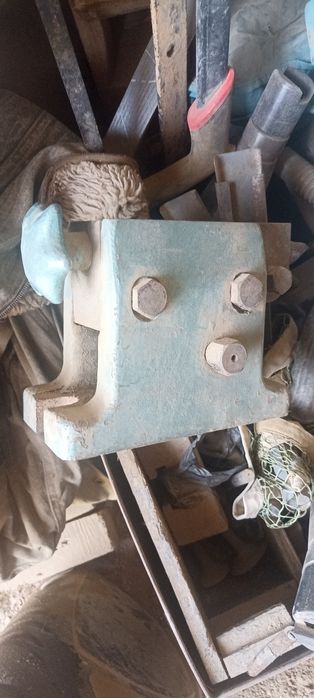 Продаю шина роликовая на  станок 3А423 новые комплект.400000сум