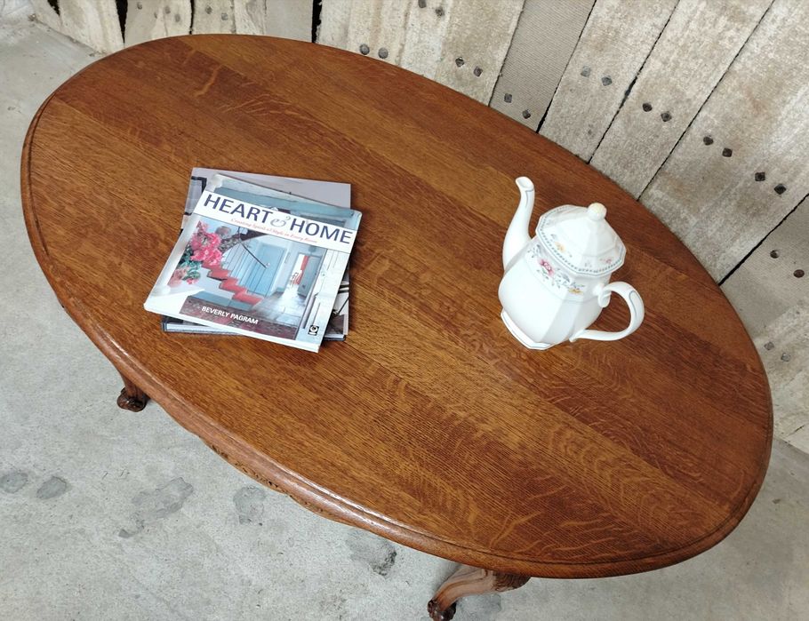 Masuta veche de cafea din lemn masiv de stejar, Belgia /Masa ovala