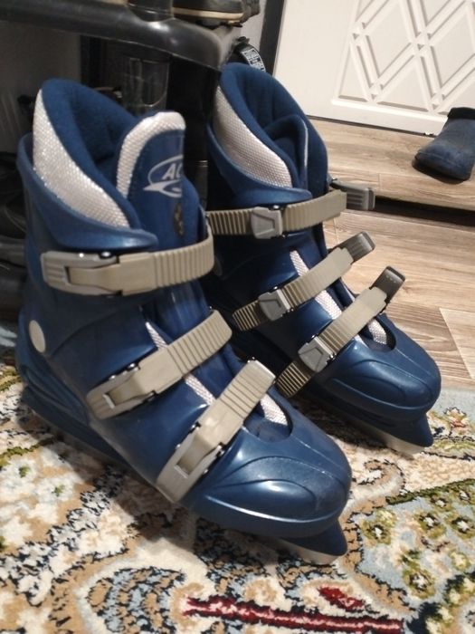 Продам детские коньки б/у