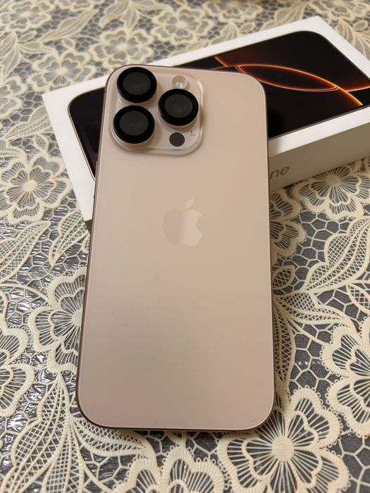 Vand 16 pro desert titanium