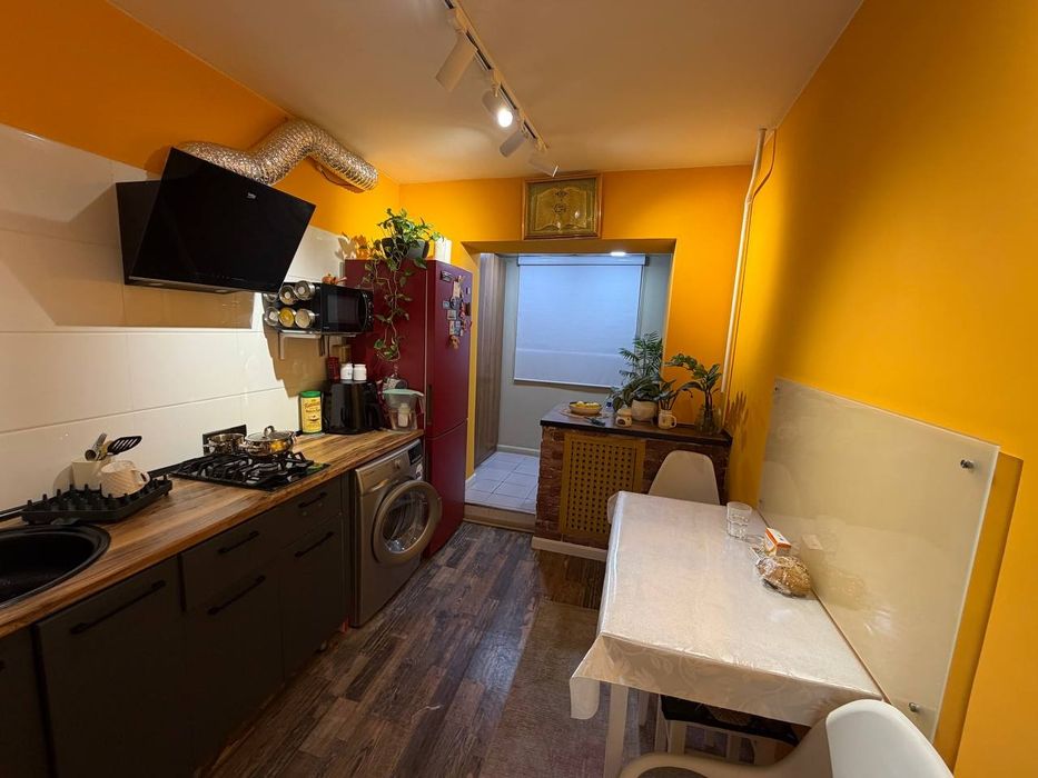 Продаётся дом на метро космонавтов