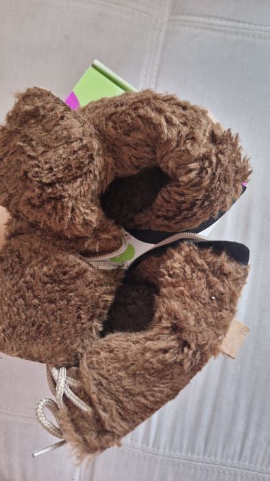 Bocanci imblaniti din piele marimea 25