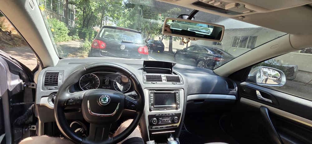 SKODA Octavia 2012 — imagine 5
