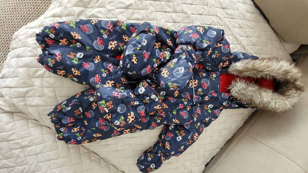 Продам комбинезон зимний