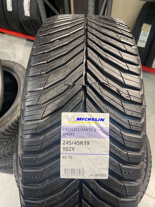 Michelin CrossClimate 3  245/45R19
