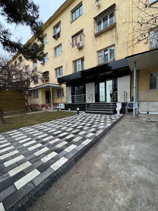 Аренда Бадамзар Мечеть комерция