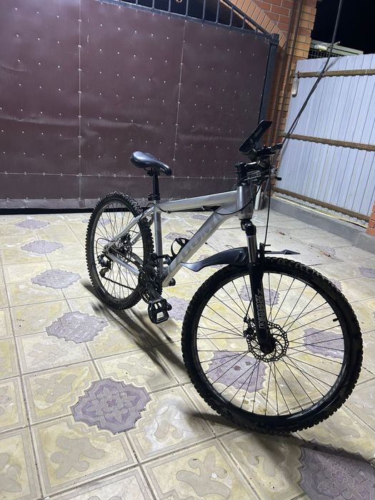 Продам б/у спортивный Велосипед