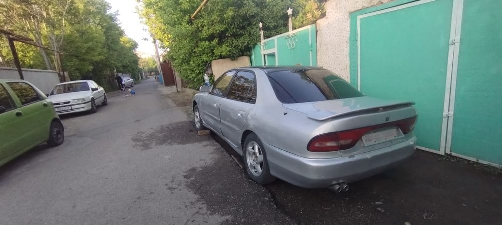 Продам Митсубиси Галант