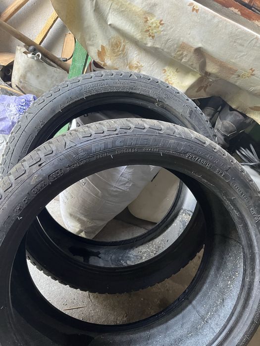 2 гуми сезонки Michelin 225/40/18 дот23