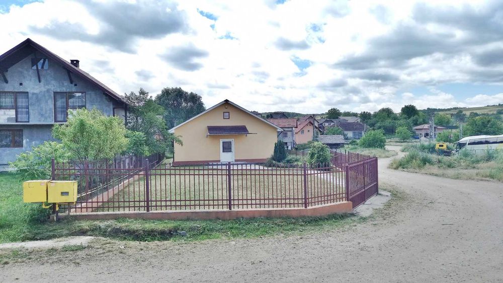 Vând casă 163mp în Ciolt, Maramureș, teren 750mp