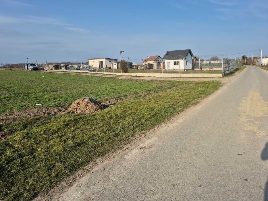 Teren de vânzare