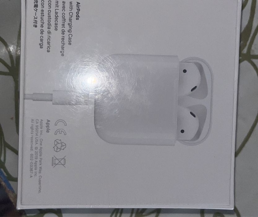 Оригинал наушики новый