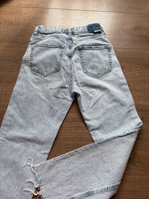 нови  дънки STRADIVARIUS