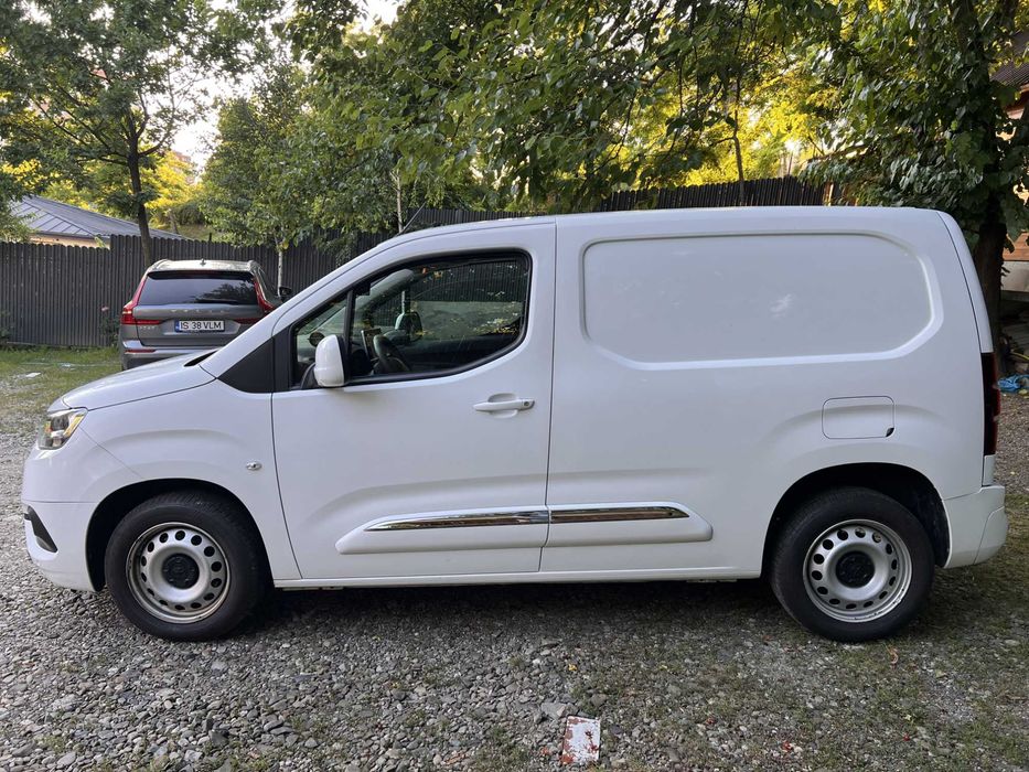 Toyota Proace City 2020, 1.5 Diesel, 3 locuri, stare foarte bună - TVA deductibil