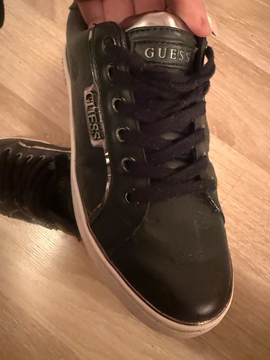 Дамски кецове Guess !