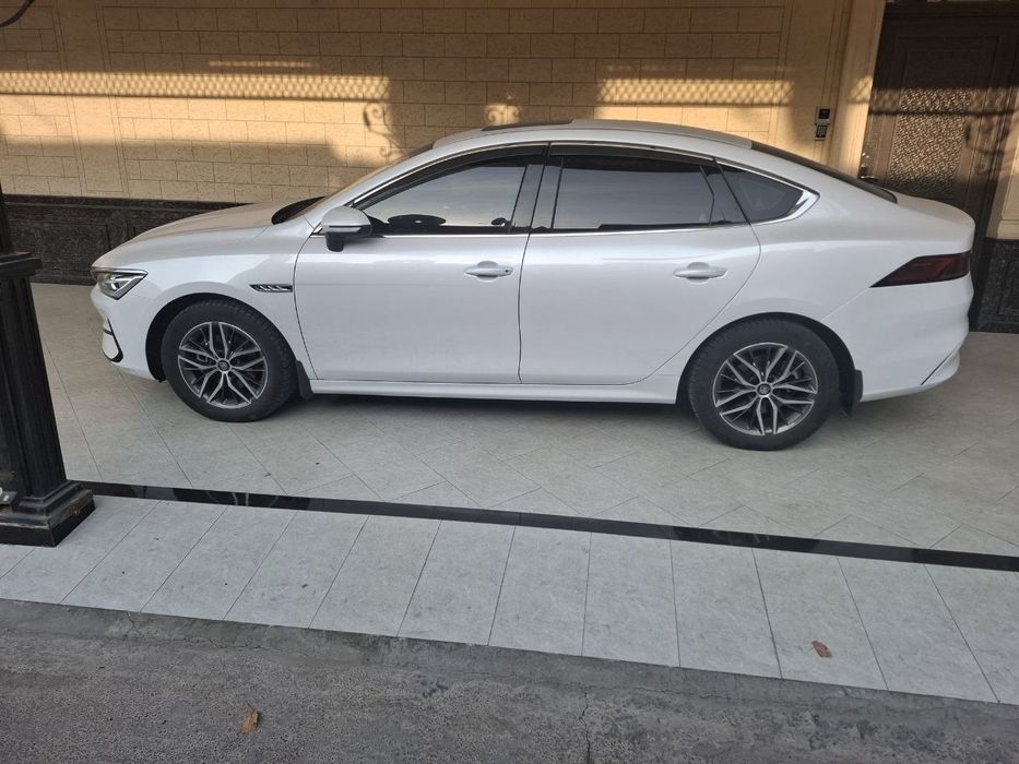 Byd qin Plus ev 420 km Sotiladi.