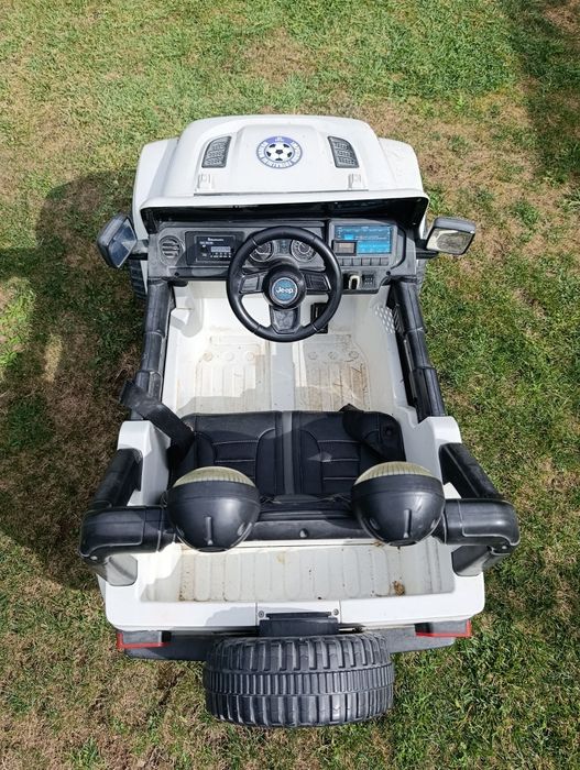 Mașinuță electrica cu telecomanda și pedale .2+ jeep rubicon