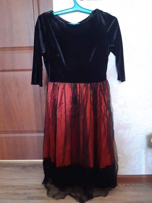 Женские платья б/у