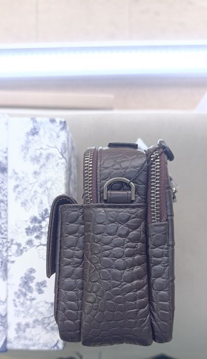 Продается мужская сумка, возможно доставка, пишите и звоните телеграмм