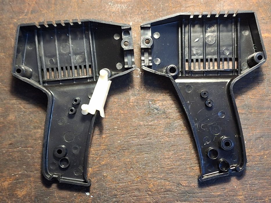 Carcasa pistol electiectric lipit PL 100 Radio Progres + trăgaci