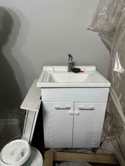 Зеркало с раковиной