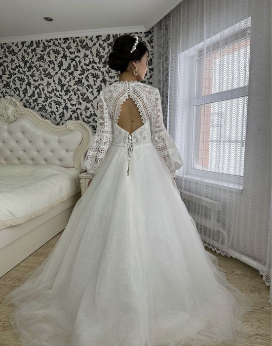 Свадебное платье 2023