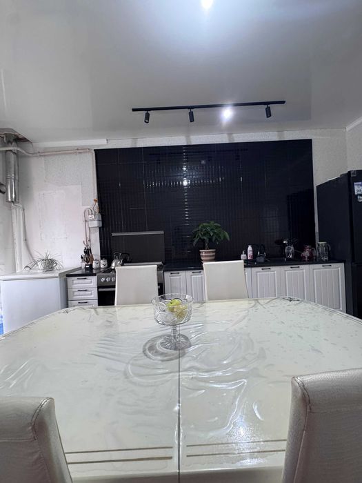 Продам 2х комн кв Батыс с ремонтом